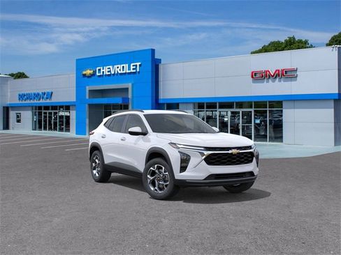 New 2025 Chevrolet Trax LT w/ Driver Confidence Package image 1