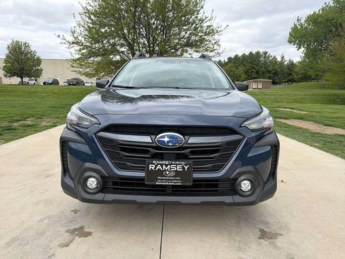 Certified 2025 Subaru Outback AWD/4WD image 9