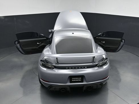 Used 2023 Porsche 718 Cayman GT4 RWD image 31