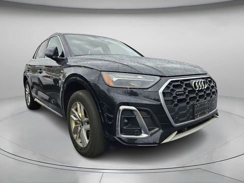 Used 2023 Audi Q5 2.0T Premium w/ Convenience Package image 4