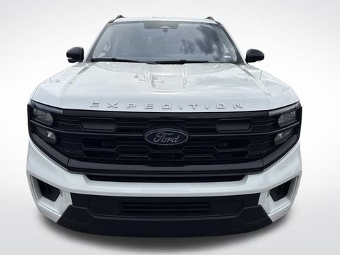 Used 2025 Ford Expedition Active AWD/4WD image 12