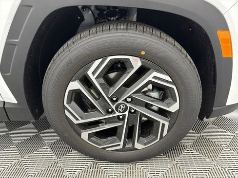 New 2025 Hyundai Tucson Limited image 14