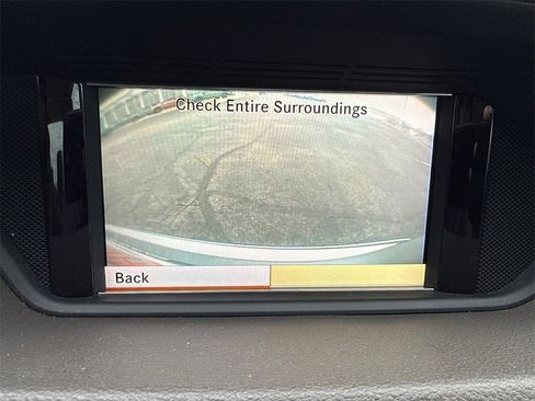 Used 2011 Mercedes-Benz E 550 4MATIC Sedan image 33