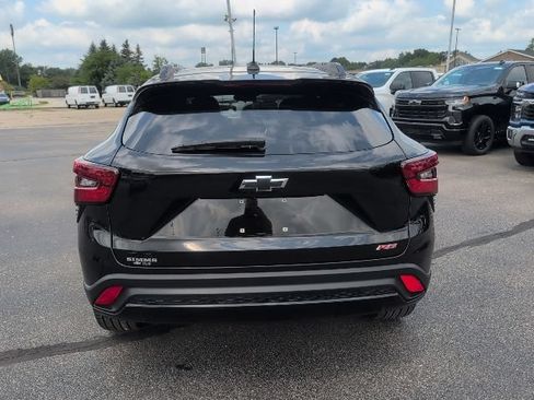 Used 2024 Chevrolet Trax RS w/ Sunroof Package FWD image 6
