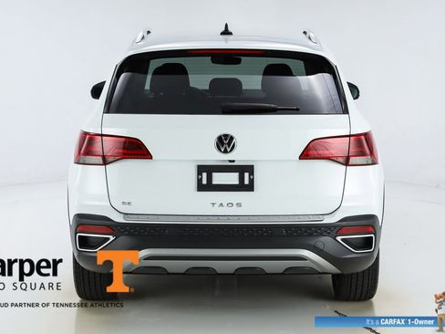 Used 2023 Volkswagen Taos SE w/ Black Wheel Package FWD image 45