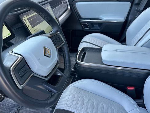Used 2023 Rivian R1S Adventure AWD/4WD image 12
