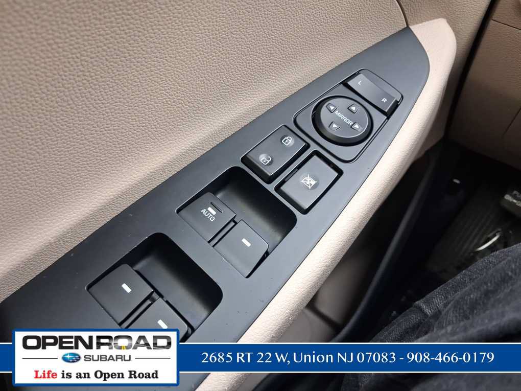 Used 2017 Hyundai Tucson SE w/ SE Popular Package 02 AWD/4WD image 33