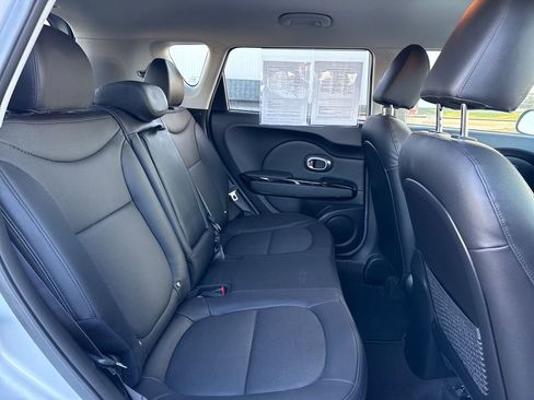 Used 2016 Kia Soul ! image 13