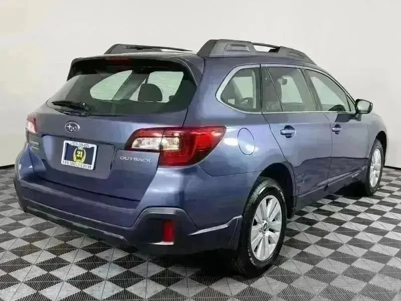 Used 2018 Subaru Outback 2.5i AWD/4WD image 46