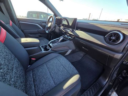 Used 2024 Chevrolet Colorado Z71 w/ Advanced Trailering Package image 33