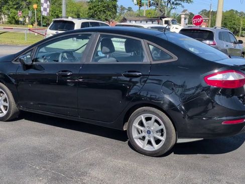 Used 2019 Ford Fiesta SE w/ Equipment Group 201A FWD image 6