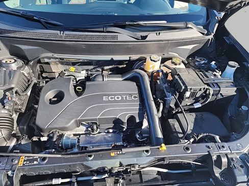 Used 2022 Chevrolet Equinox LS w/ LS Convenience Package image 24