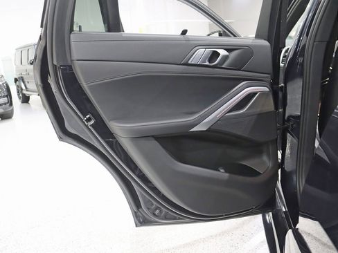 Used 2022 BMW X6 xDrive40i w/ Executive Package image 42