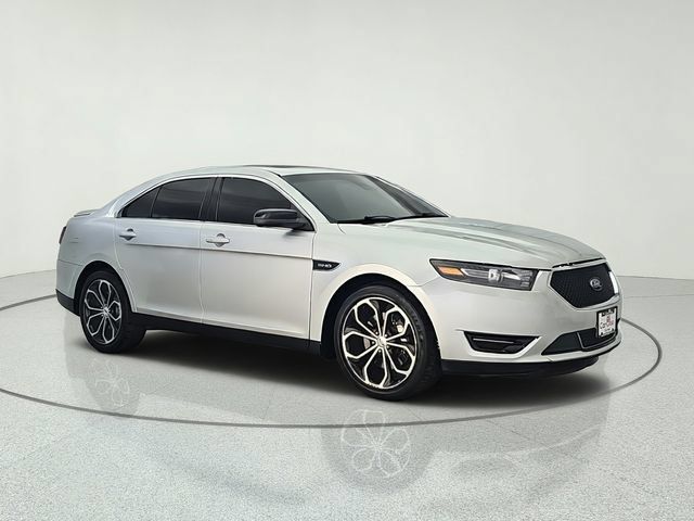 Used 2018 Ford Taurus SHO AWD/4WD image 8