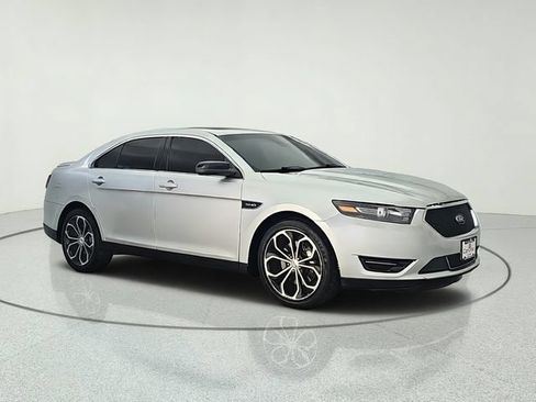 Used 2018 Ford Taurus SHO AWD/4WD image 8