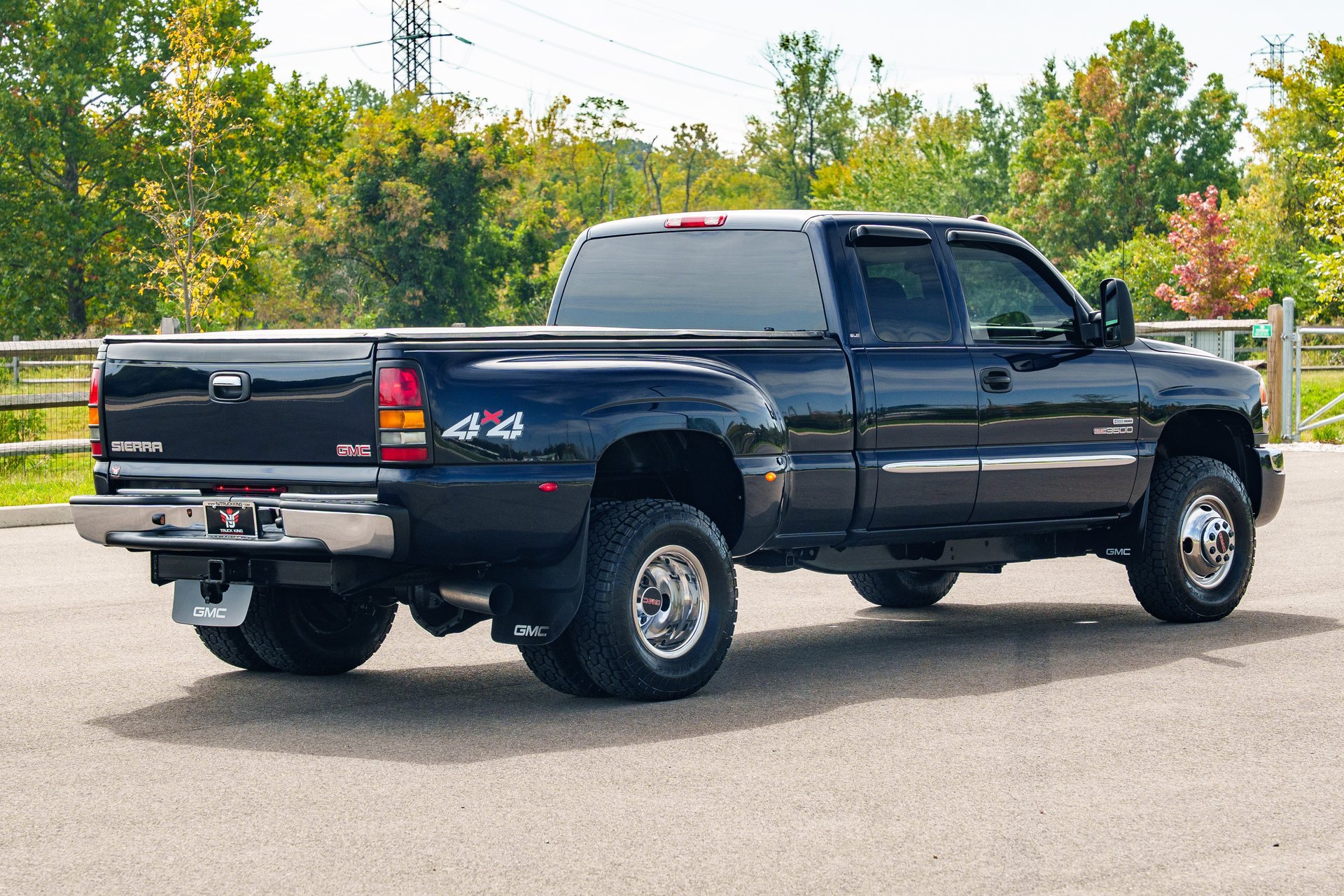 Used 2006 GMC Sierra 3500 SLE w/ Heavy-Duty Power Package AWD/4WD image 18