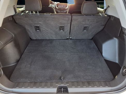 Used 2022 GMC Terrain SLE w/ Driver Convenience Package image 26