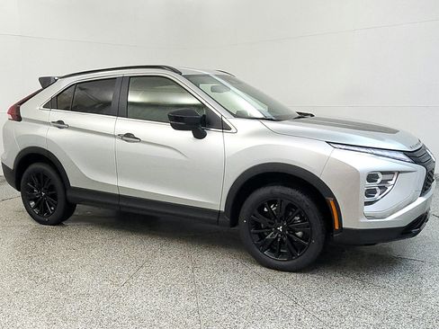 Used 2025 Mitsubishi Eclipse Cross AWD image 7