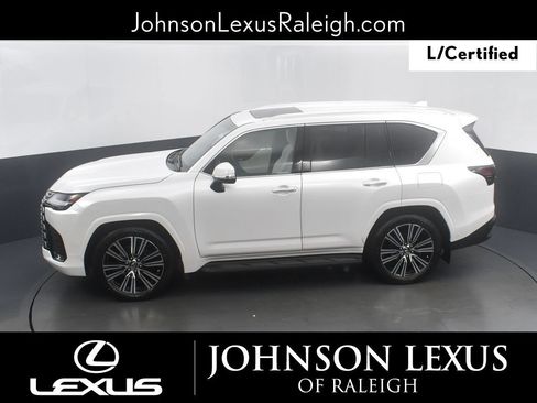 Used 2025 Lexus LX 700h Luxury AWD/4WD image 21