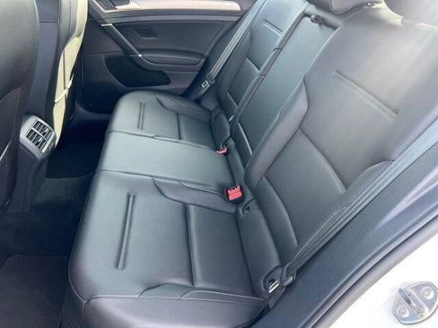 Used 2017 Volkswagen Golf Wolfsburg Edition FWD image 21