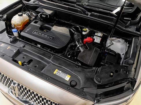 Used 2019 Lincoln Nautilus Reserve image 64