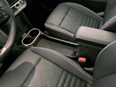 Certified 2025 MINI Cooper S image 22