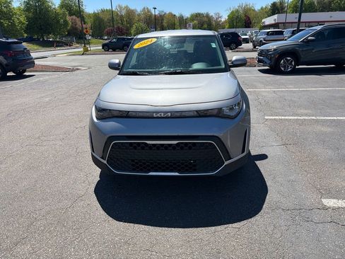Used 2024 Kia Soul LX w/ Option Group 015 FWD image 8