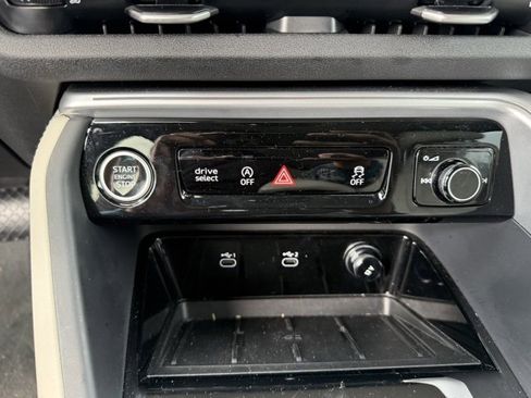 Used 2025 Audi Q5 Premium Plus w/ Premium Plus image 17