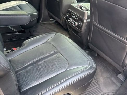 Used 2019 Ford Expedition Limited w/ Equipment Group 301A RWD image 10