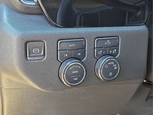 Used 2023 Chevrolet Silverado 1500 LT w/ Protection Package AWD/4WD image 22