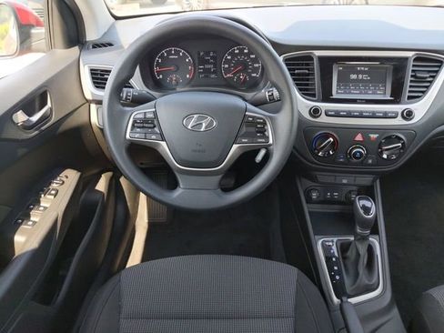 Used 2019 Hyundai Accent SE FWD image 14
