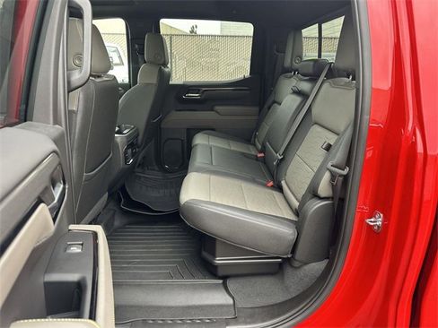 Used 2022 Chevrolet Silverado 1500 ZR2 w/ Technology Package image 24