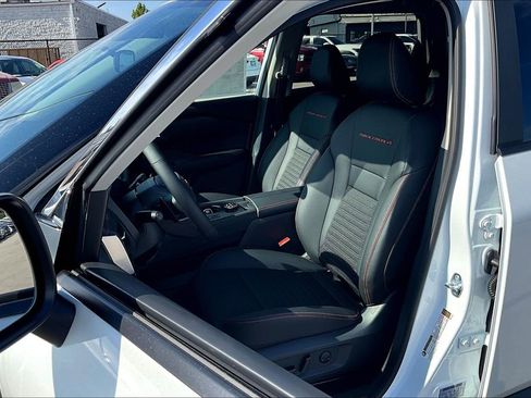 New 2026 Nissan Rogue SV w/ Rock Creek Premium Package AWD/4WD image 9