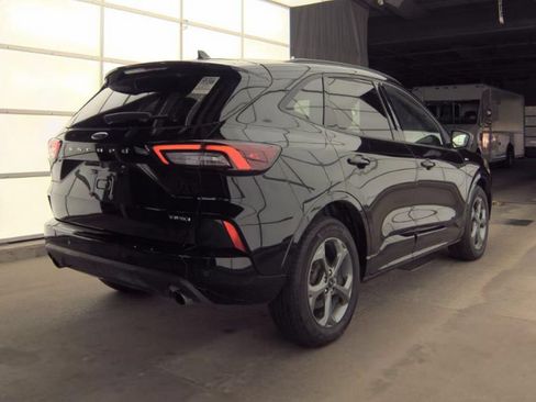 Used 2023 Ford Escape ST-Line w/ Tech Pack #1 AWD/4WD image 4