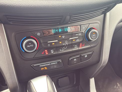 Used 2019 Ford Escape SEL FWD image 29