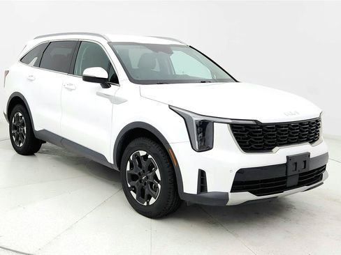 Used 2024 Kia Sorento S AWD/4WD image 7