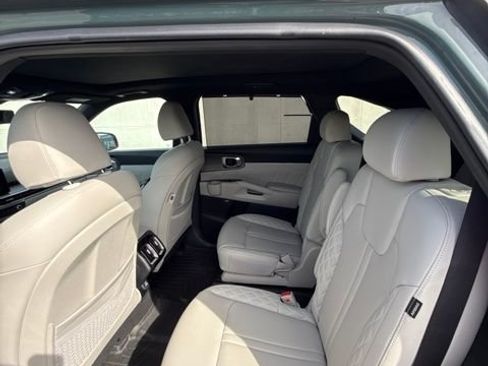 Used 2025 Kia Sorento SX Prestige AWD/4WD image 12