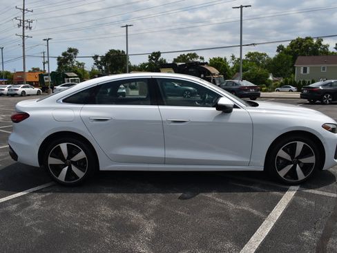 Used 2025 Audi A5 2.0T Premium Plus w/ Premium Plus AWD/4WD image 8