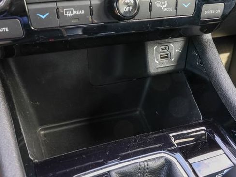 Used 2025 Jeep Compass Limited AWD/4WD image 23