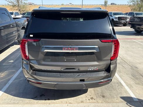 Used 2021 GMC Yukon XL AT4 w/ AT4 Premium Plus Package AWD/4WD image 4