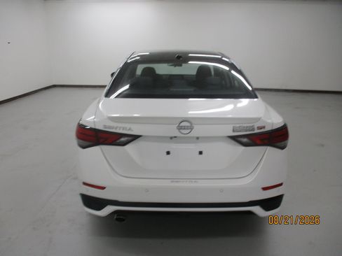 Used 2024 Nissan Sentra SR FWD image 7