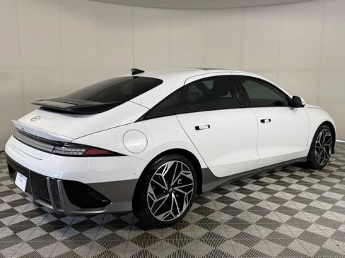 Used 2024 Hyundai Ioniq 6 Limited RWD image 10