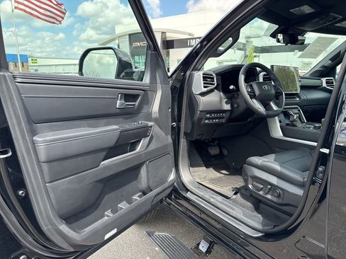 Used 2025 Toyota Tundra Platinum AWD/4WD image 29