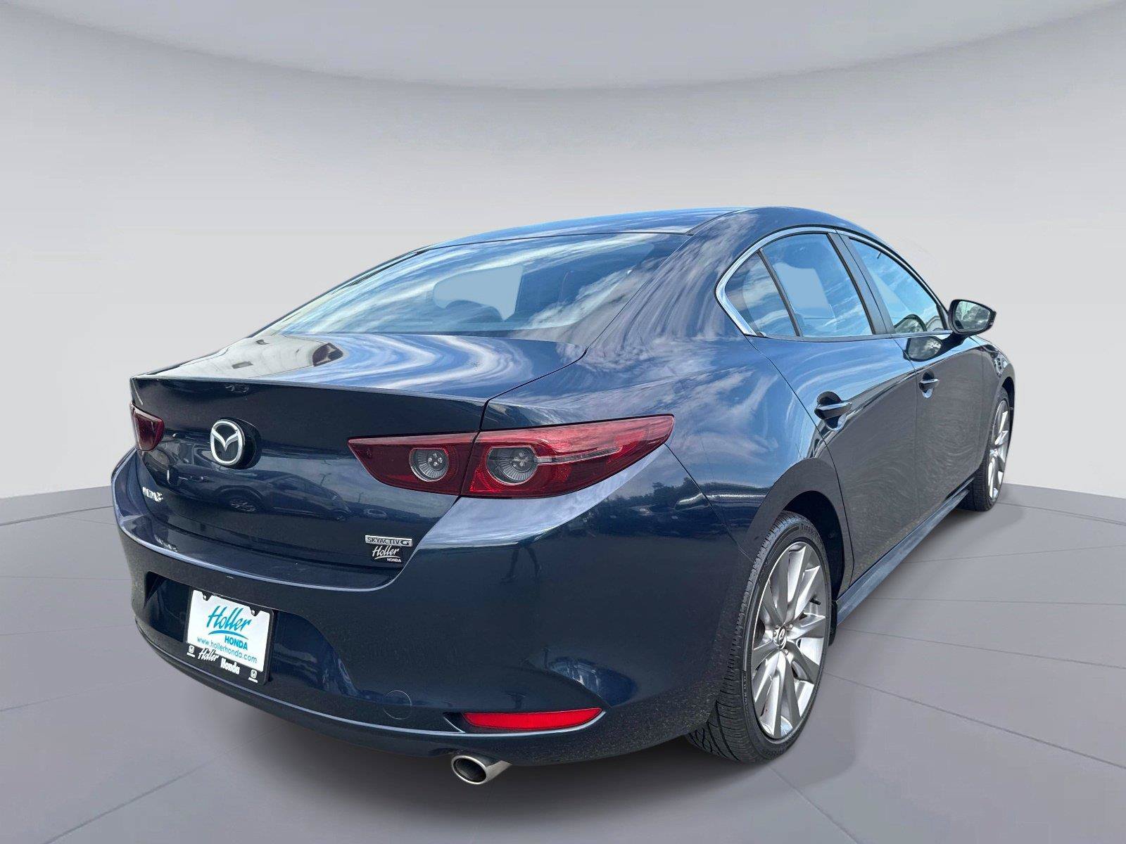 Used 2019 MAZDA MAZDA3 Sedan w/ Select Package FWD image 4