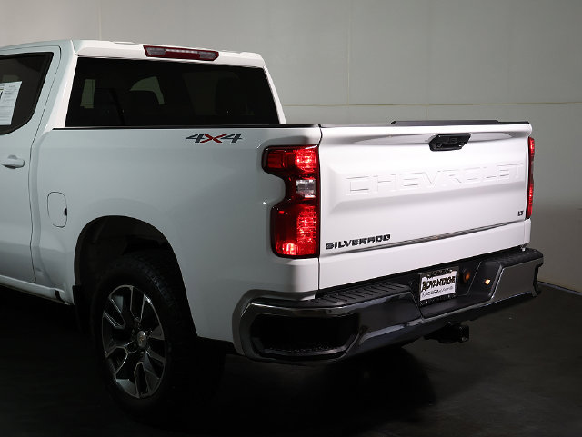 Used 2025 Chevrolet Silverado 1500 LT AWD/4WD image 12