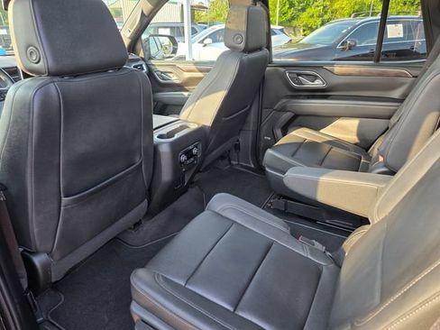 Used 2023 Chevrolet Tahoe Z71 w/ Luxury Package AWD/4WD image 32