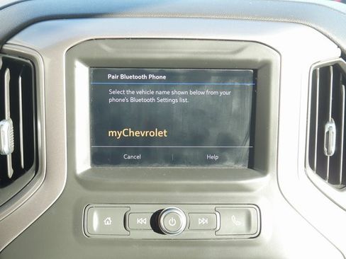 Used 2020 Chevrolet Silverado 1500 Custom Trail Boss image 3