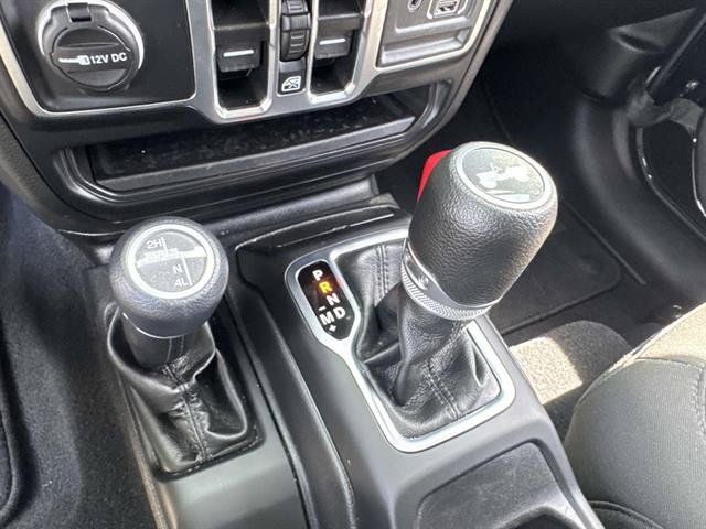 Used 2024 Jeep Wrangler Unlimited Sport AWD/4WD image 22