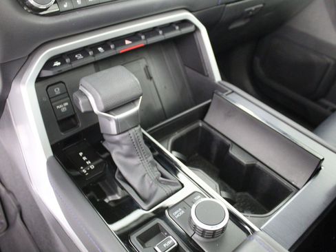 Used 2024 Toyota Sequoia Platinum image 15