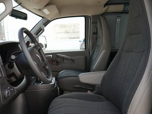 New 2025 Chevrolet Express 2500 w/ Enhanced Convenience Package RWD image 8